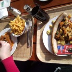 tien kilometer voor de grens op de valreep nog een paprika en tuinkersloze schnitzel en braadworst. 